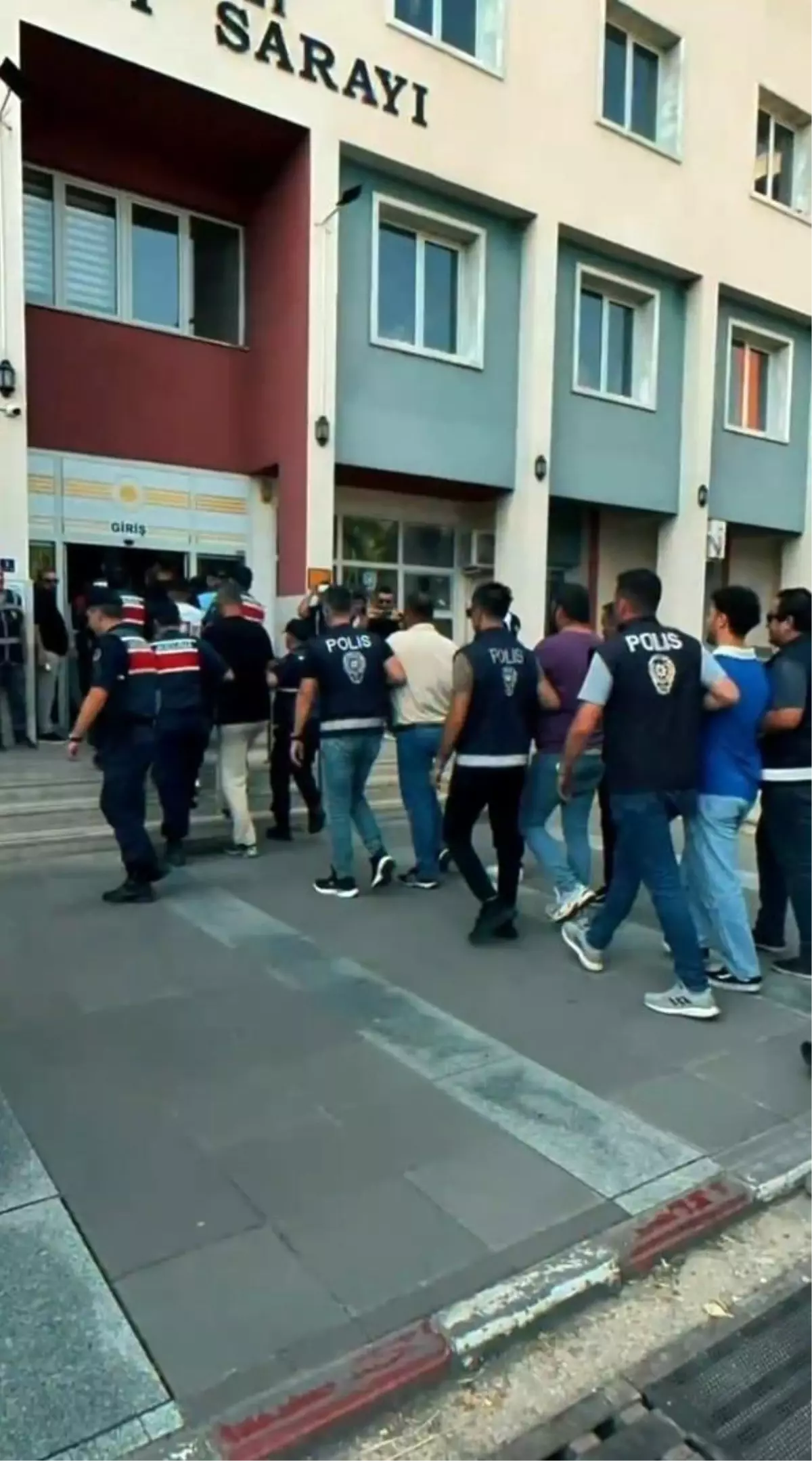 dallas-cetesi-operasyonu-13-tutuklama-keUSuBsh.jpg