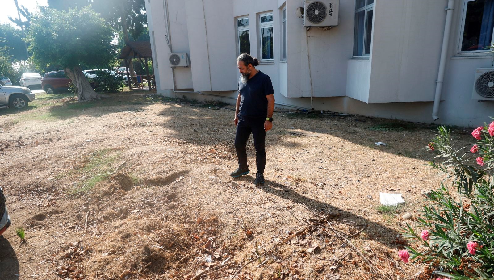 dort yil once topraga gommuslerdi simdi cikaracaklar boyu tam 14 metre JsFB7tvN