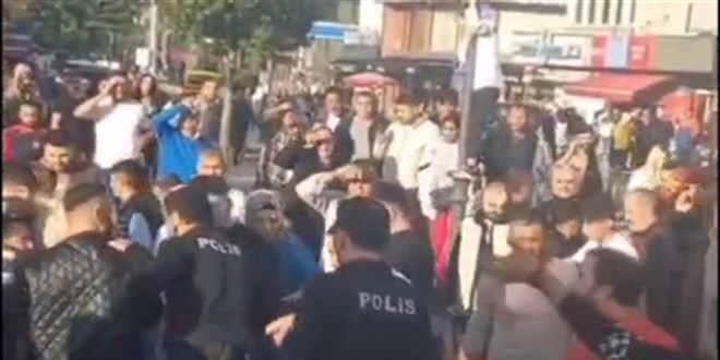 liseli 2 kiza sozlu tacizde bulunup esnafa bicak cekti tutuklandi EjMdUHbj.jpg