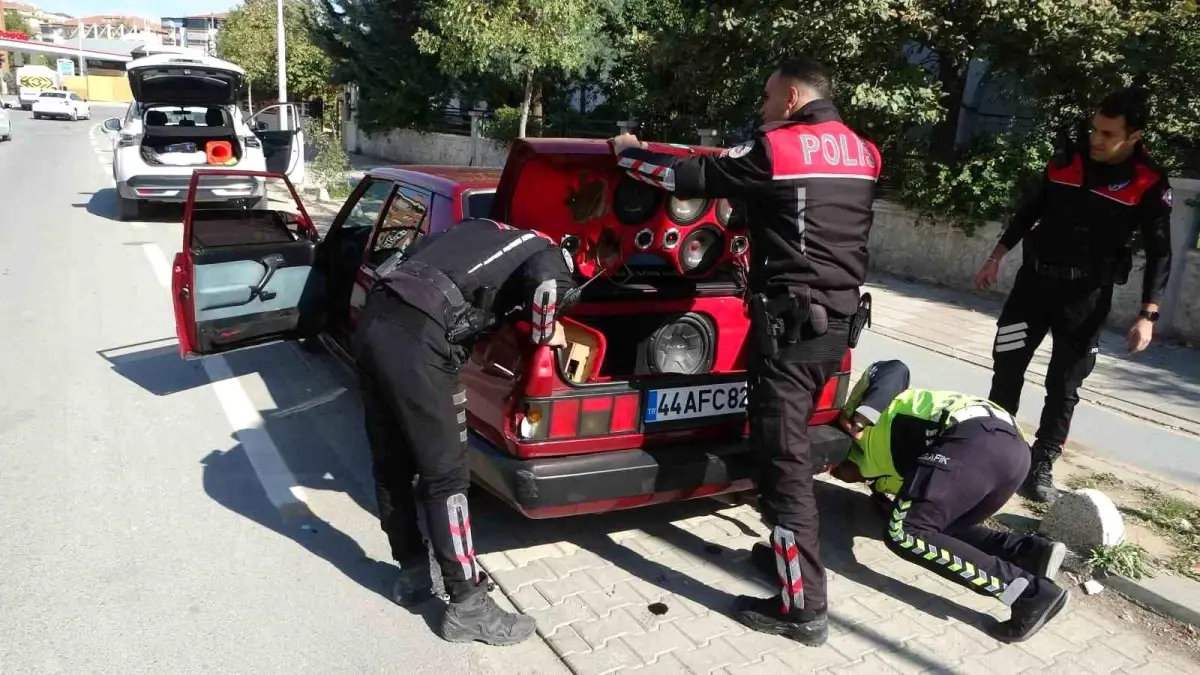 malatyada kovalamaca uyusturucu hap ele gecirildi N4nsc3RQ.jpg