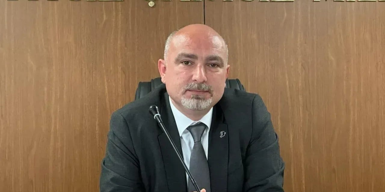 son dakika hopa belediye baskani cihan ifadeye cagirildi iRbjCOll.jpg