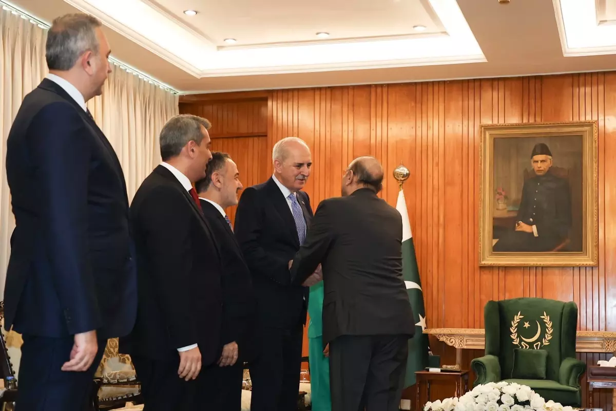 tbmm baskani numan kurtulmus pakistanda uclu parlamento toplantisina katildi OTBbcyG1.jpg